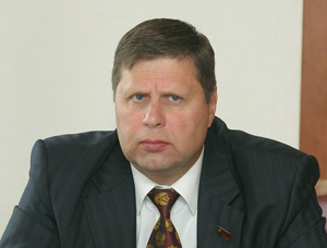 Александр Микельсон, зампредседатель облсовета-председатель комитета по вопросам бюджета, налоговой политики и финансов 