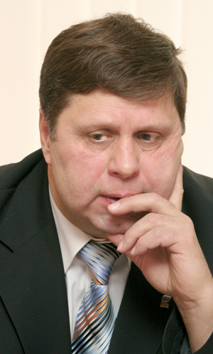 Александр Микельсон, председатель комитета по вопросам бюджета, налоговой политики и финансов 