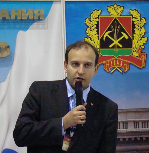 Антон Силинин, начальник департамента инвестиций и стратегического развития АКО