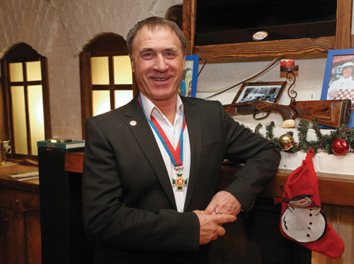 В декабре 2015 Александр Лобанов был награждён орденом Кемеровской области «Меценат Кузбасса»